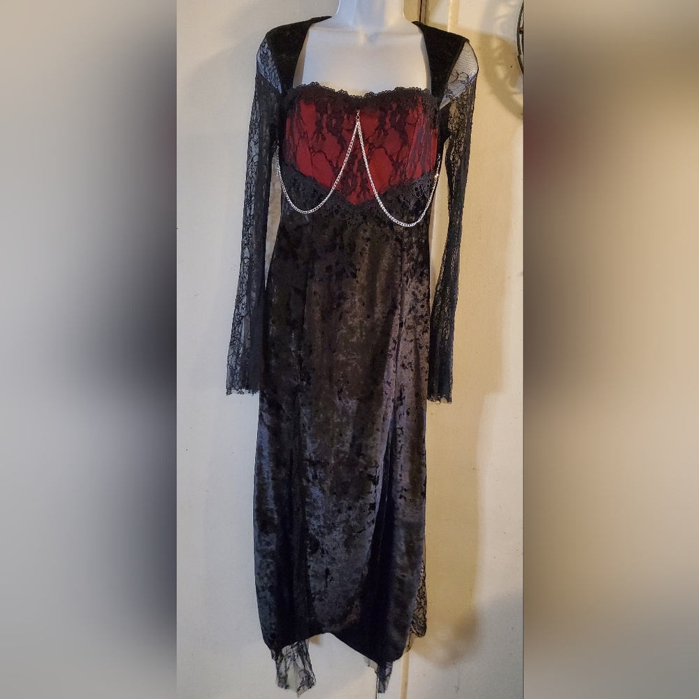 Dress lack and Red Lace Chemise